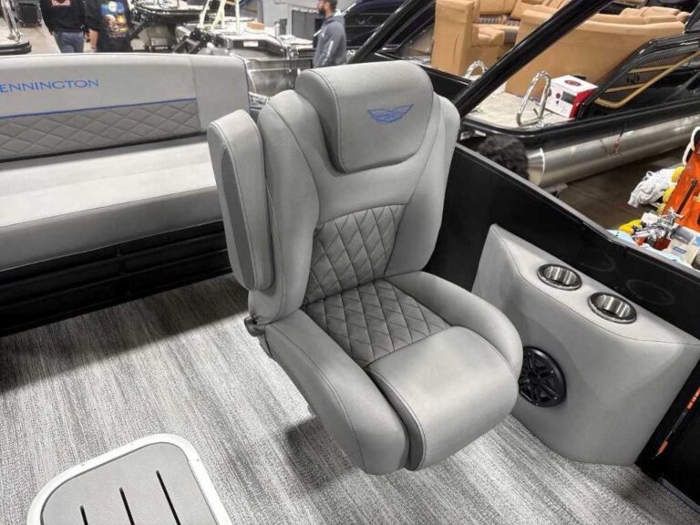 2026 Bennington 25LTSBA - Blackout - Arch US-ETWS9253J526 [photo 17]